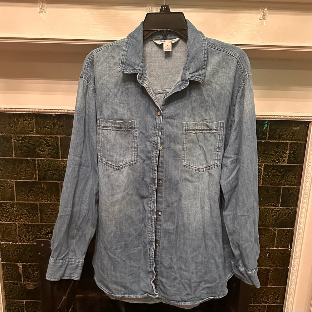 Old Navy Denim Button-Up Boyfriend Shirt